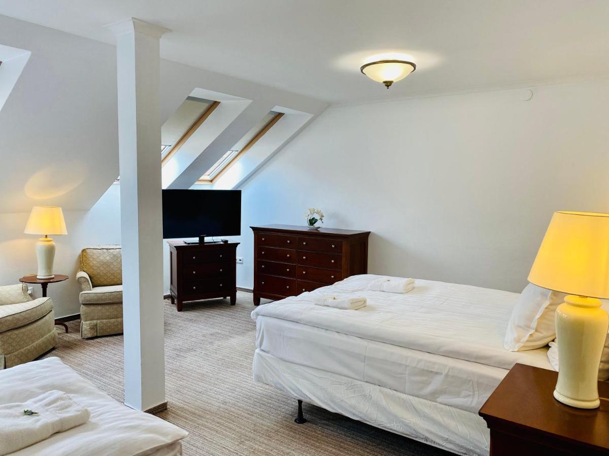 Opera16 Guestrooms بودابست المظهر الخارجي الصورة