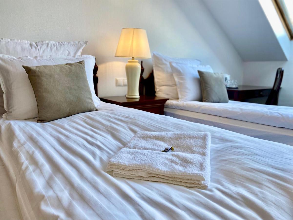 Opera16 Guestrooms بودابست المظهر الخارجي الصورة