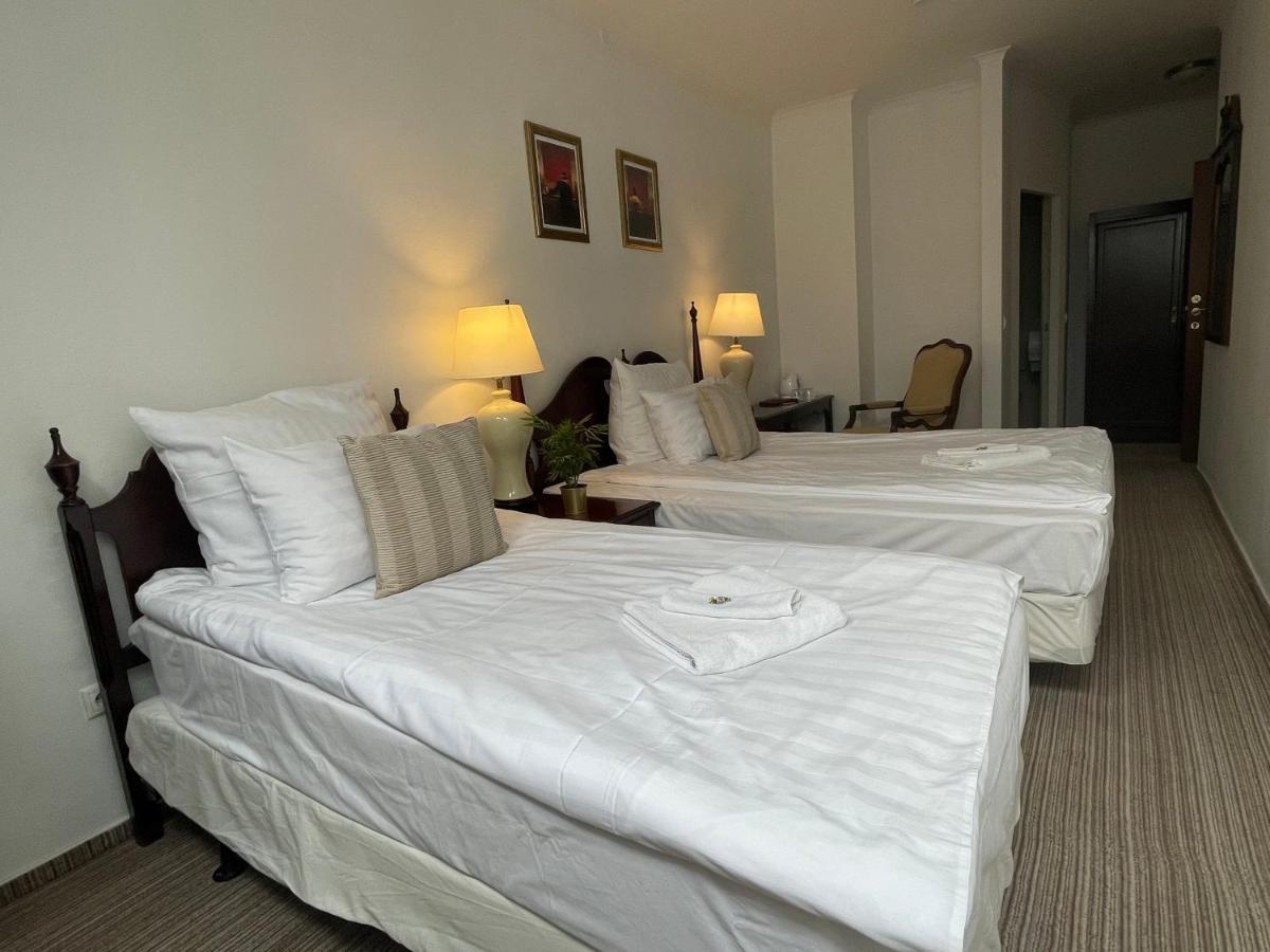 Opera16 Guestrooms بودابست المظهر الخارجي الصورة