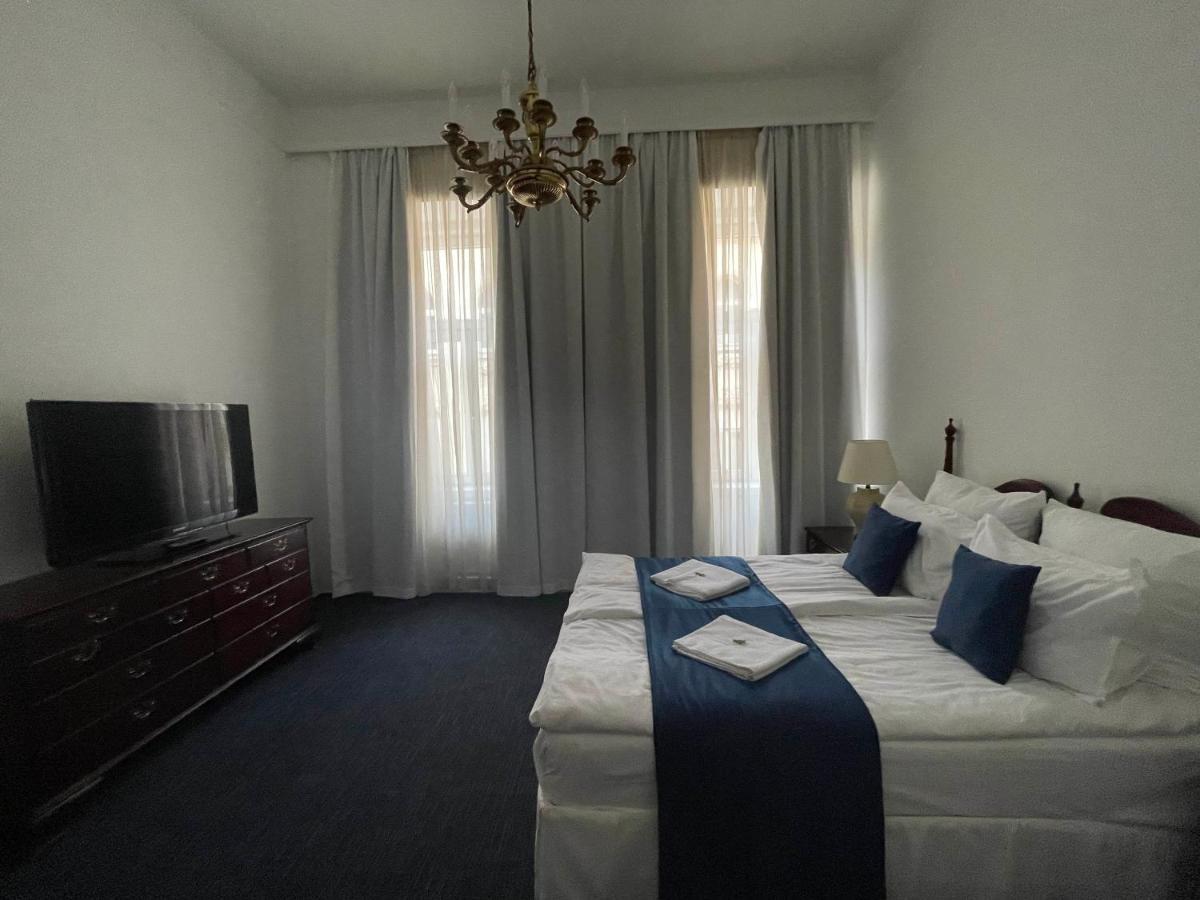 Opera16 Guestrooms بودابست المظهر الخارجي الصورة