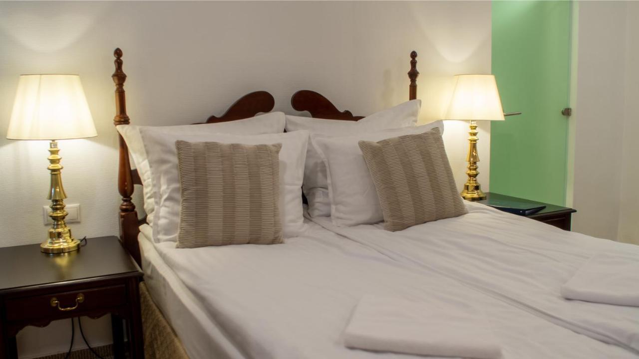 Opera16 Guestrooms بودابست المظهر الخارجي الصورة