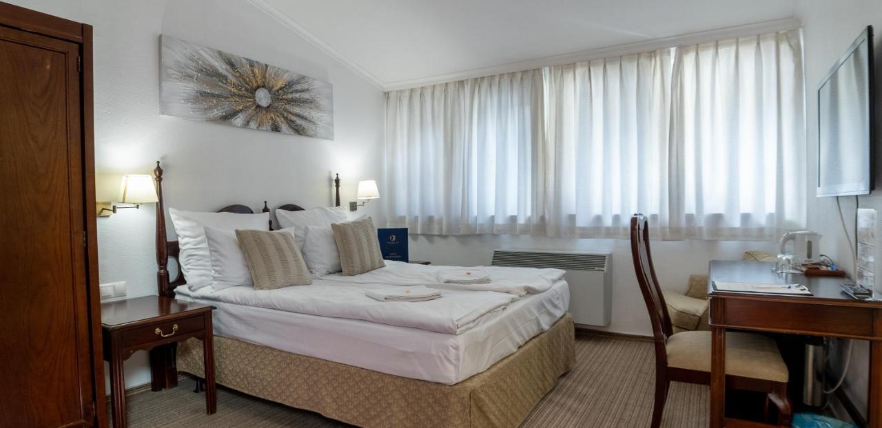 Opera16 Guestrooms بودابست المظهر الخارجي الصورة